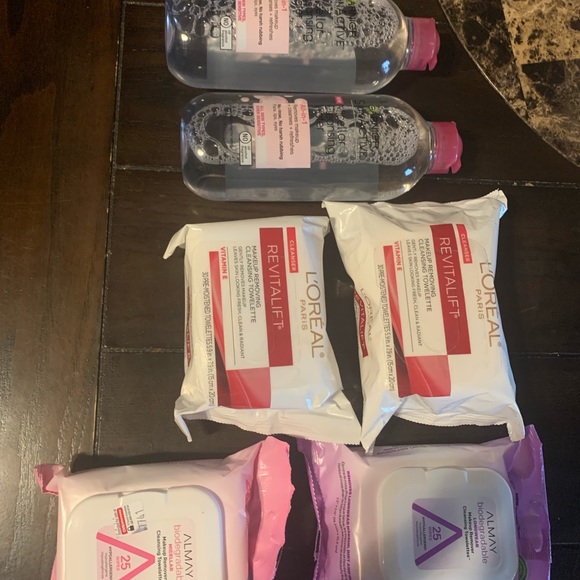 Makeup - Picture 5 of 5